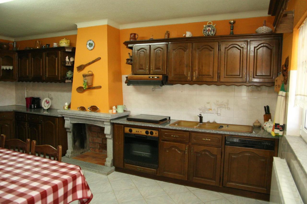 Appartamento Casa Da Pizzaria Carapito Esterno foto